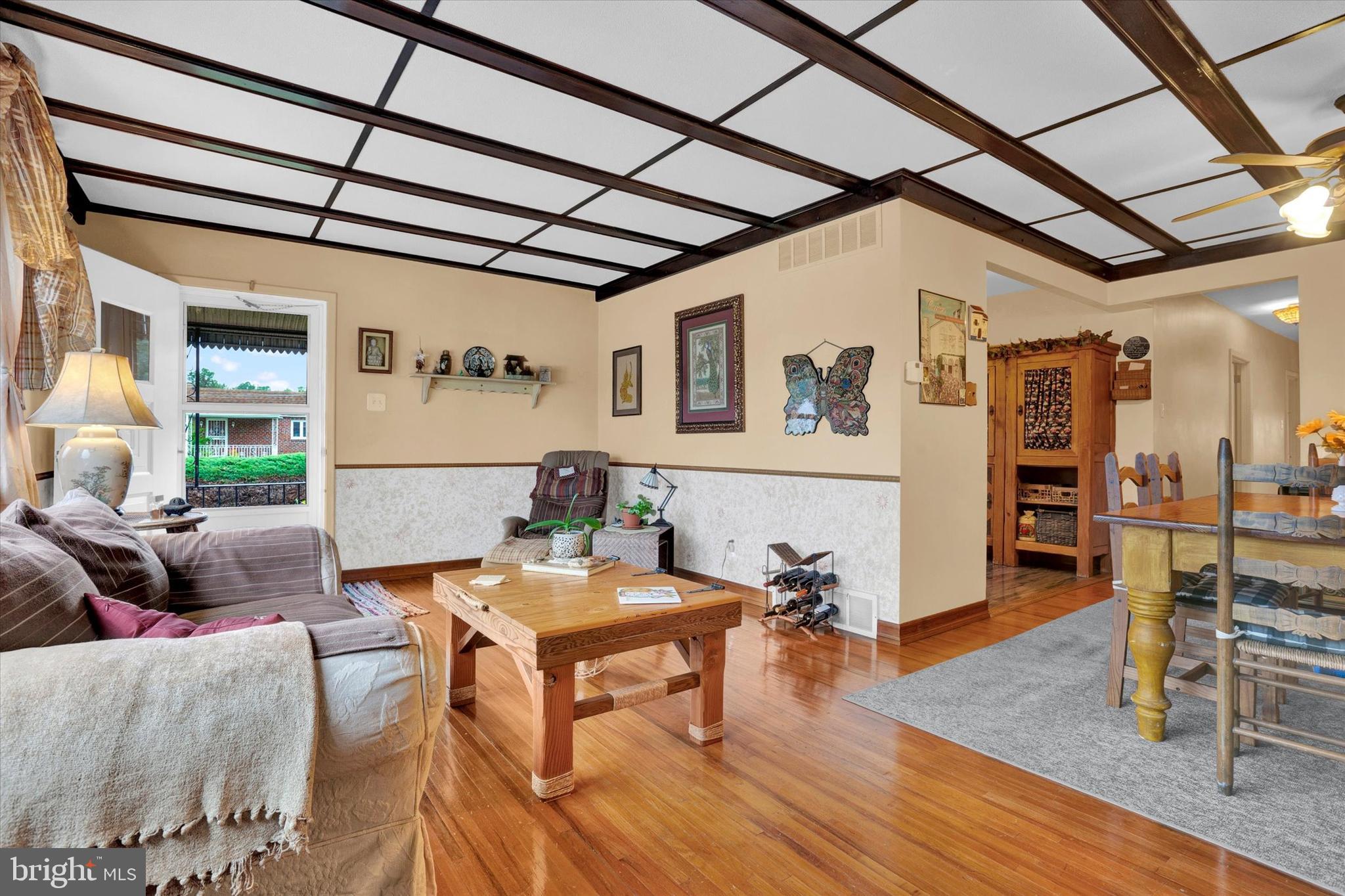 9966 Woodfern Road Philadelphia, PA 19115 - Photo 5 of 28 Gallery Image 5