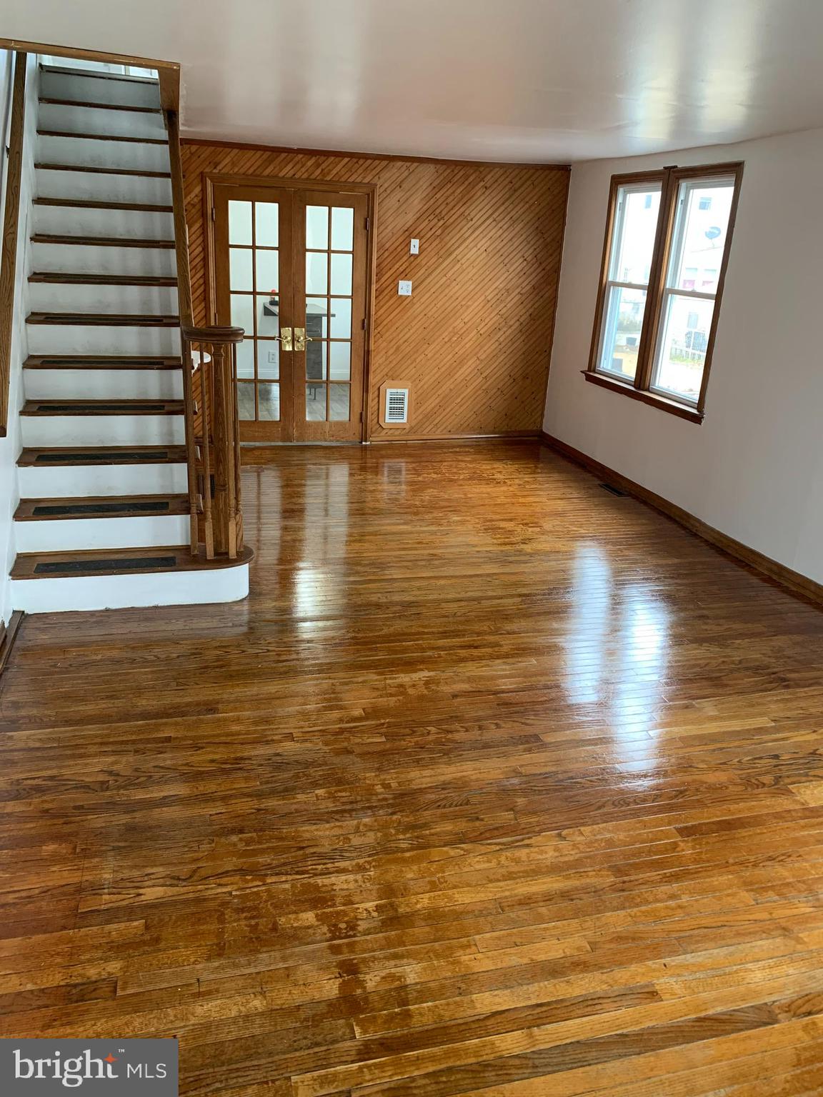 219 Hooker Street Riverside, NJ 08075 - Photo 3 of 5