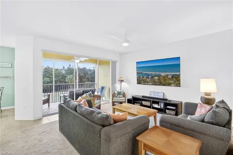 $280,000 | 6828 Sterling Greens Drive, Unit 4304, Naples, FL 34104