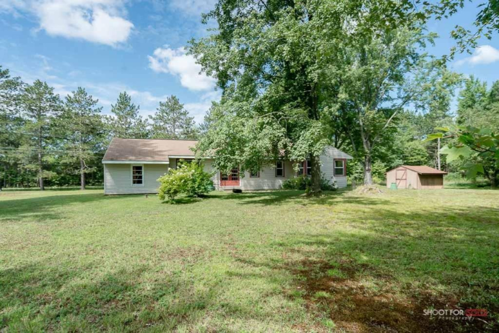 4126 Pillon Road Muskegon, MI 49445 - Photo 4 of 21 4126Pillon003 LoRes