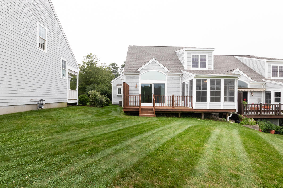 20 Prestwick Road Bourne, MA 02532 - Photo 27 of 29 a front view of a house with a garden