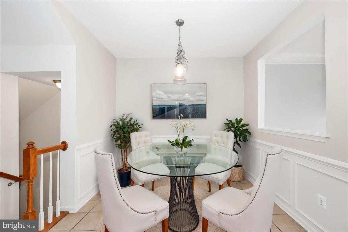 12436 North Welty Road Waynesboro, PA 17268 - Photo 17 of 60 Eat in Kitchen area (virtually staged)