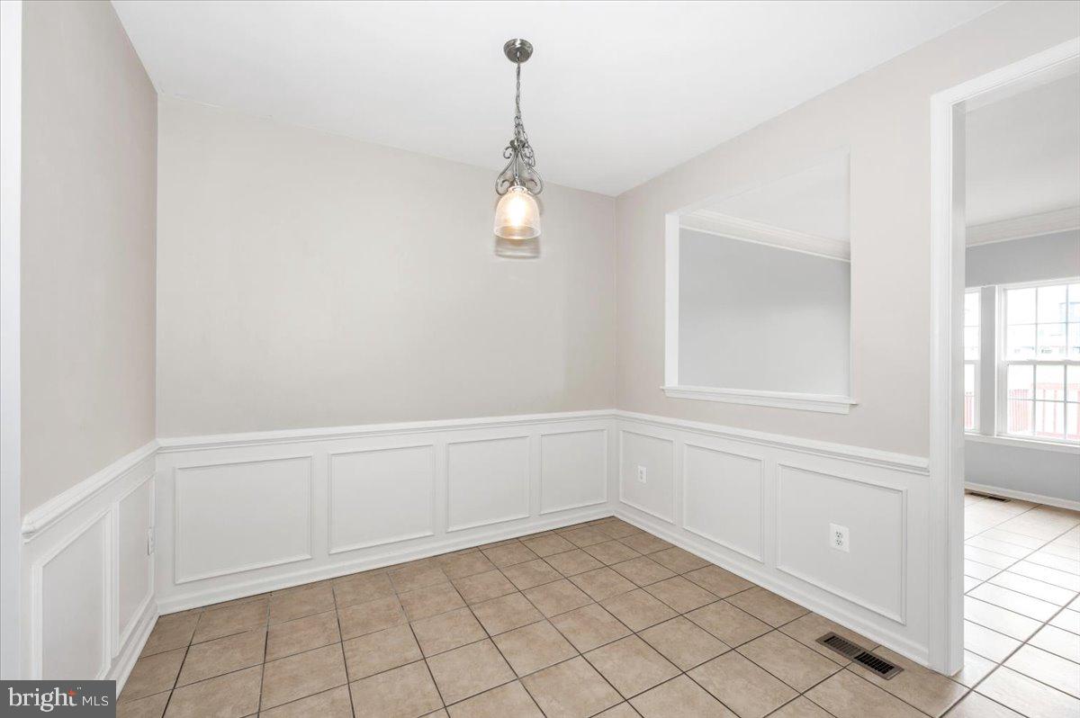 12436 North Welty Road Waynesboro, PA 17268 - Photo 18 of 60 Eat in Kitchen area