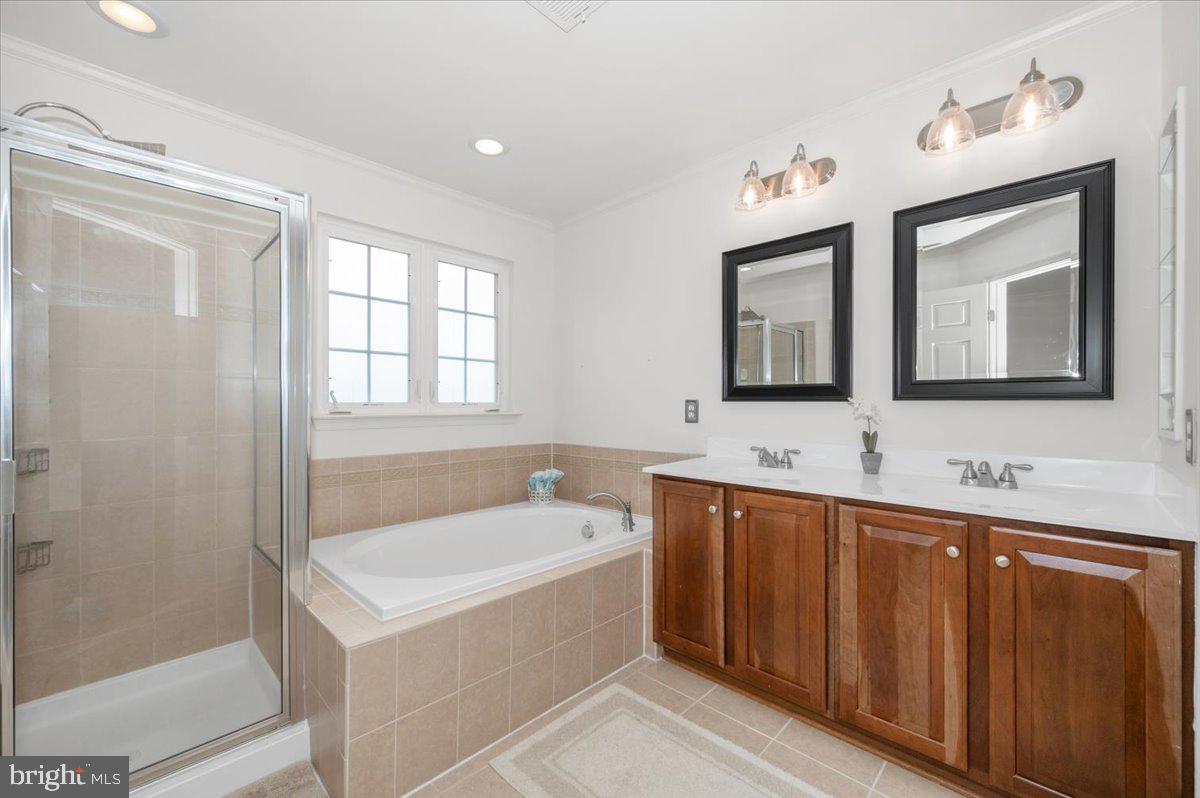 12436 North Welty Road Waynesboro, PA 17268 - Photo 35 of 60 Primary Bath