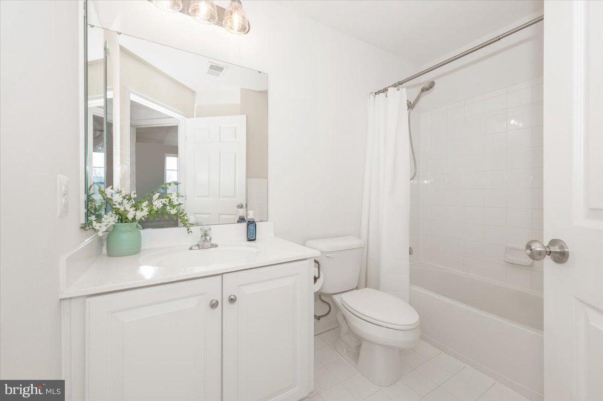 12436 North Welty Road Waynesboro, PA 17268 - Photo 42 of 60 Hall Bath