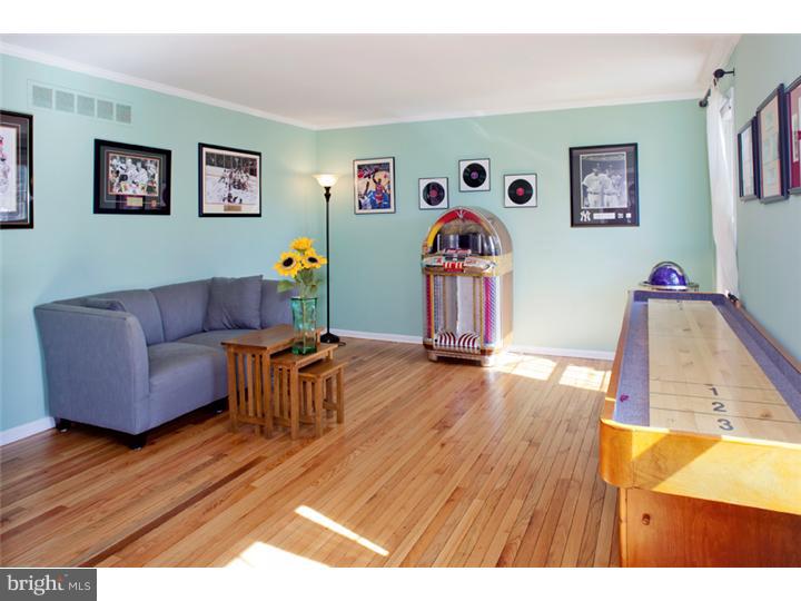 421 Ballytore Road Wynnewood, PA 19096 - Photo 3 of 19 Living Room