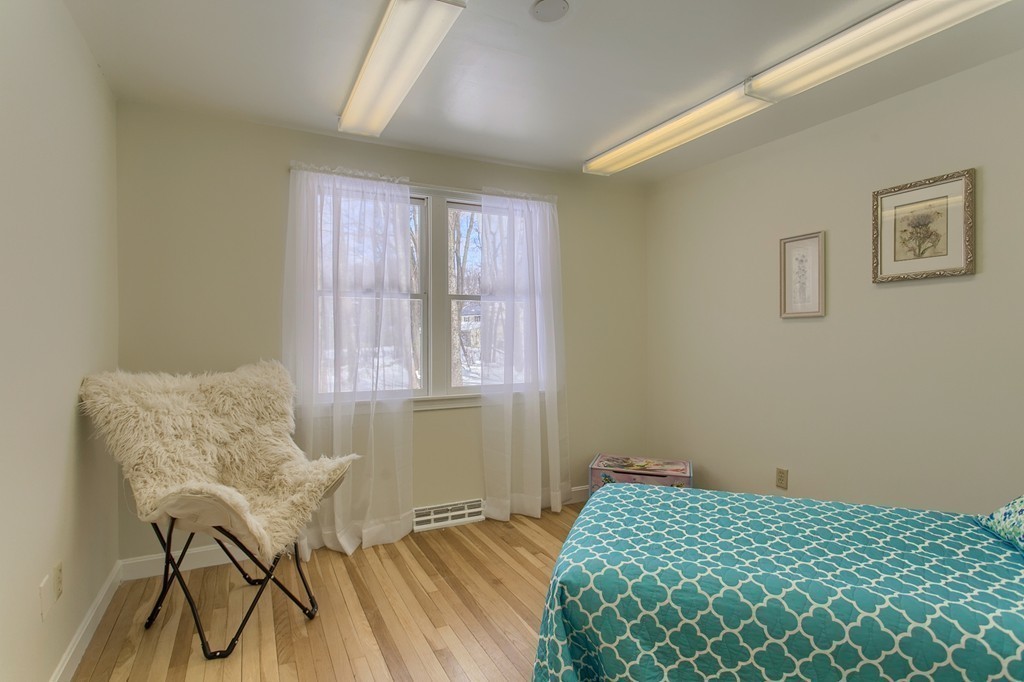 10 Cliff Road Chelmsford, MA 01824 - Photo 12 of 27 Gallery Image 12