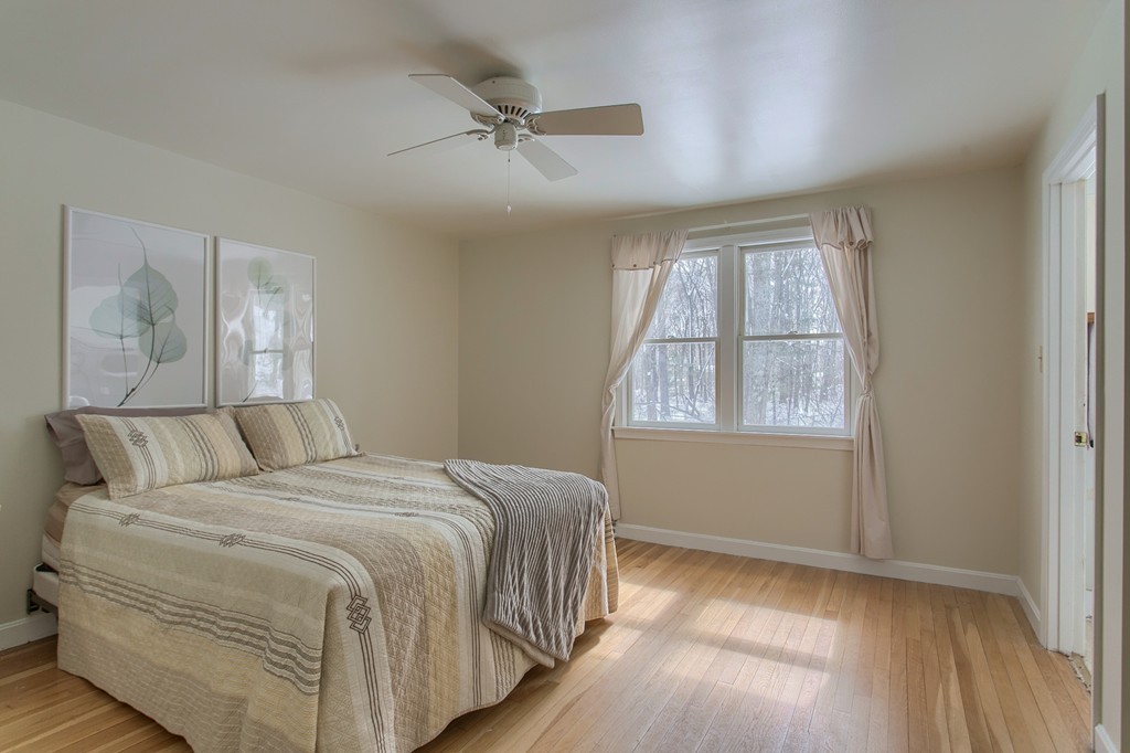 10 Cliff Road Chelmsford, MA 01824 - Photo 13 of 27 Gallery Image 13