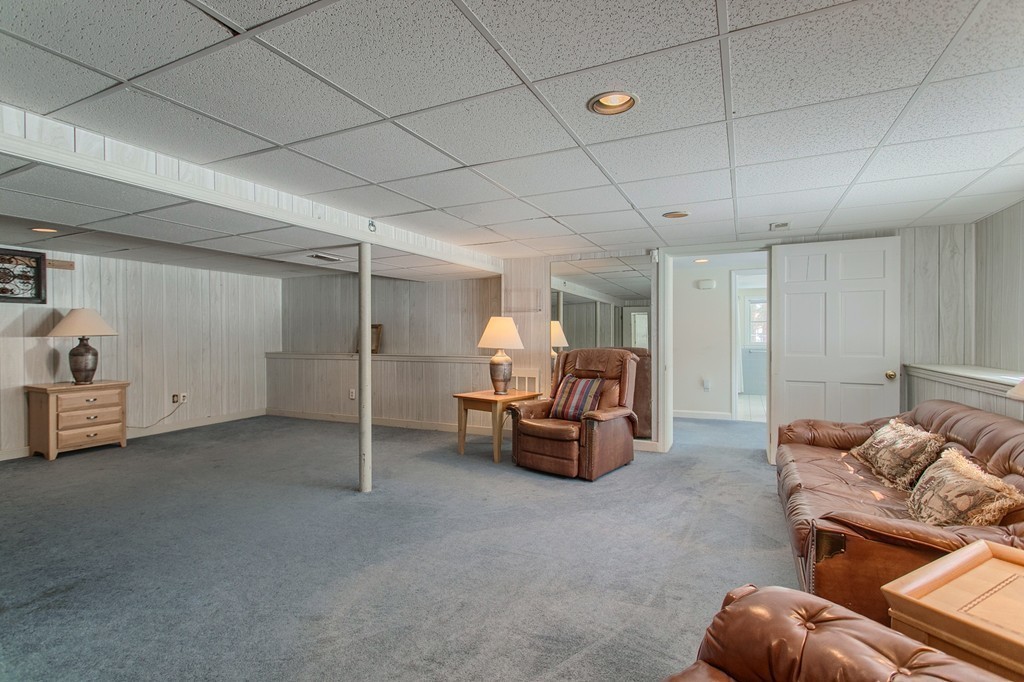 10 Cliff Road Chelmsford, MA 01824 - Photo 20 of 27 Gallery Image 20