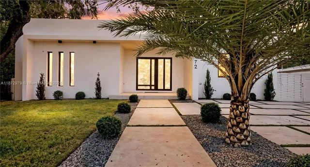 a view of outdoor space yard and patio
