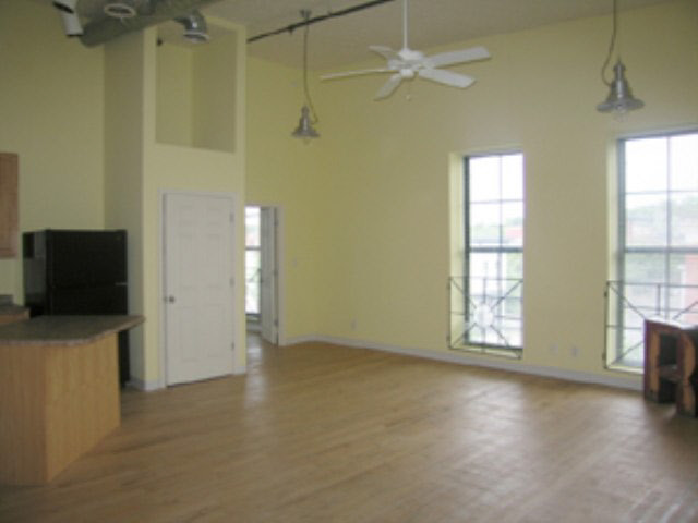 903 Main Street, Unit H Lafayette, IN 47901 - Photo 4 of 9