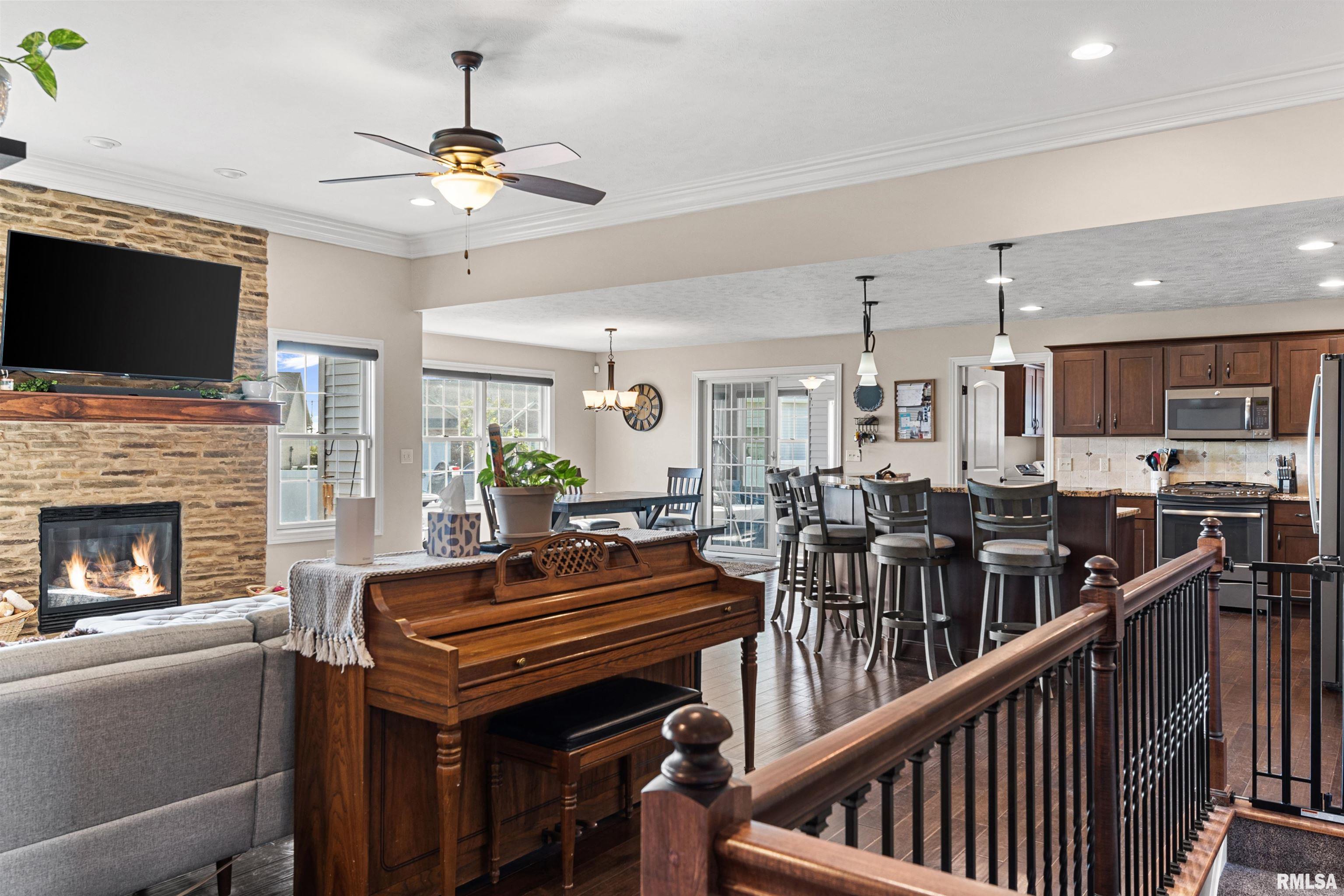 2800 Buckskin Trail Springfield, IL 62711 - Photo 7 of 42 Gallery Image 7