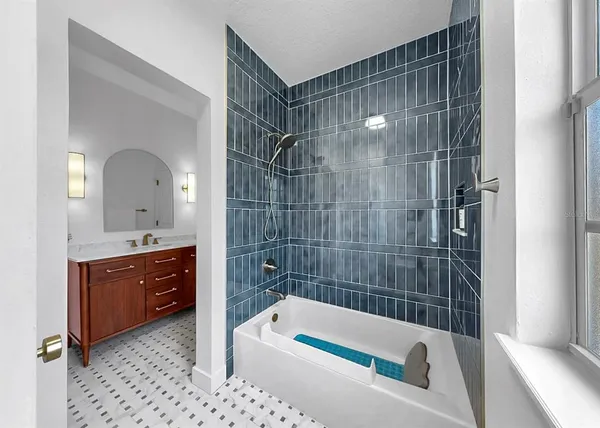 $839,000 | 5248 Brighton Shore Drive, Apollo Beach, FL 33572