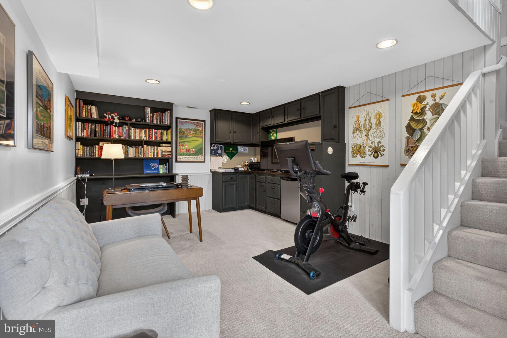 17641 Raven Rocks Road Bluemont, VA 20135 - Photo 55 of 109 Built-in Bookcases / Desk / Cabinetry, Granite Top