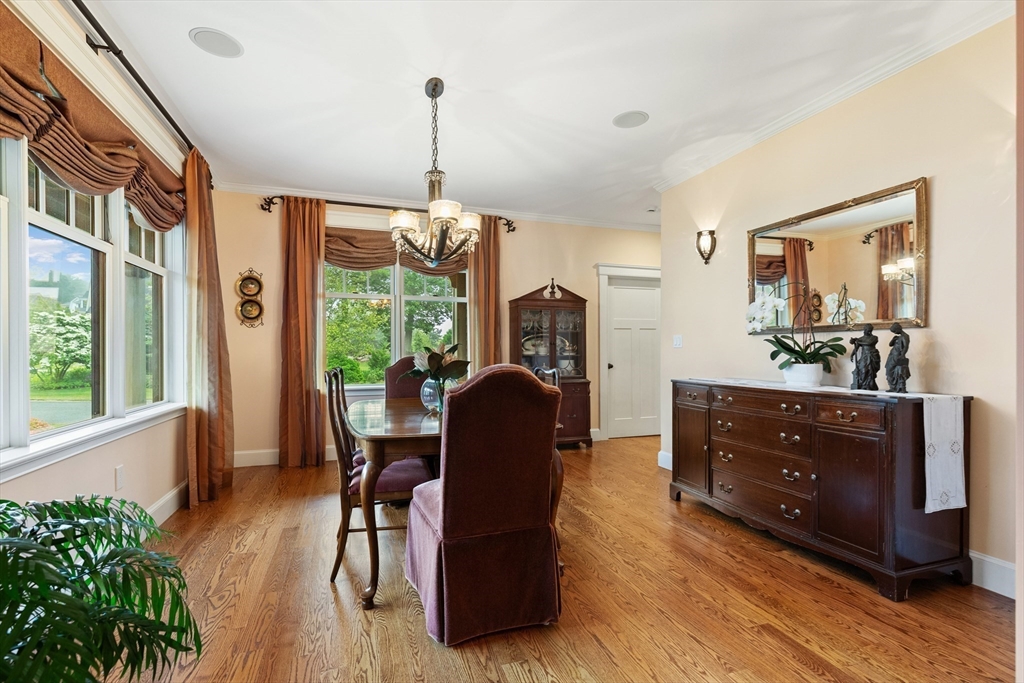 27 Whitehall Circle Beverly, MA 01915 - Photo 4 of 42 a living room with furniture and a window