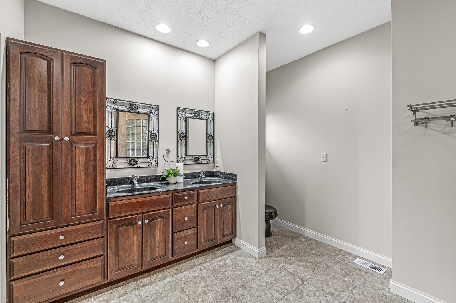 3364 Woodland Ridge Columbus, IN 47201 - Photo 31 of 60 Gallery Image 31