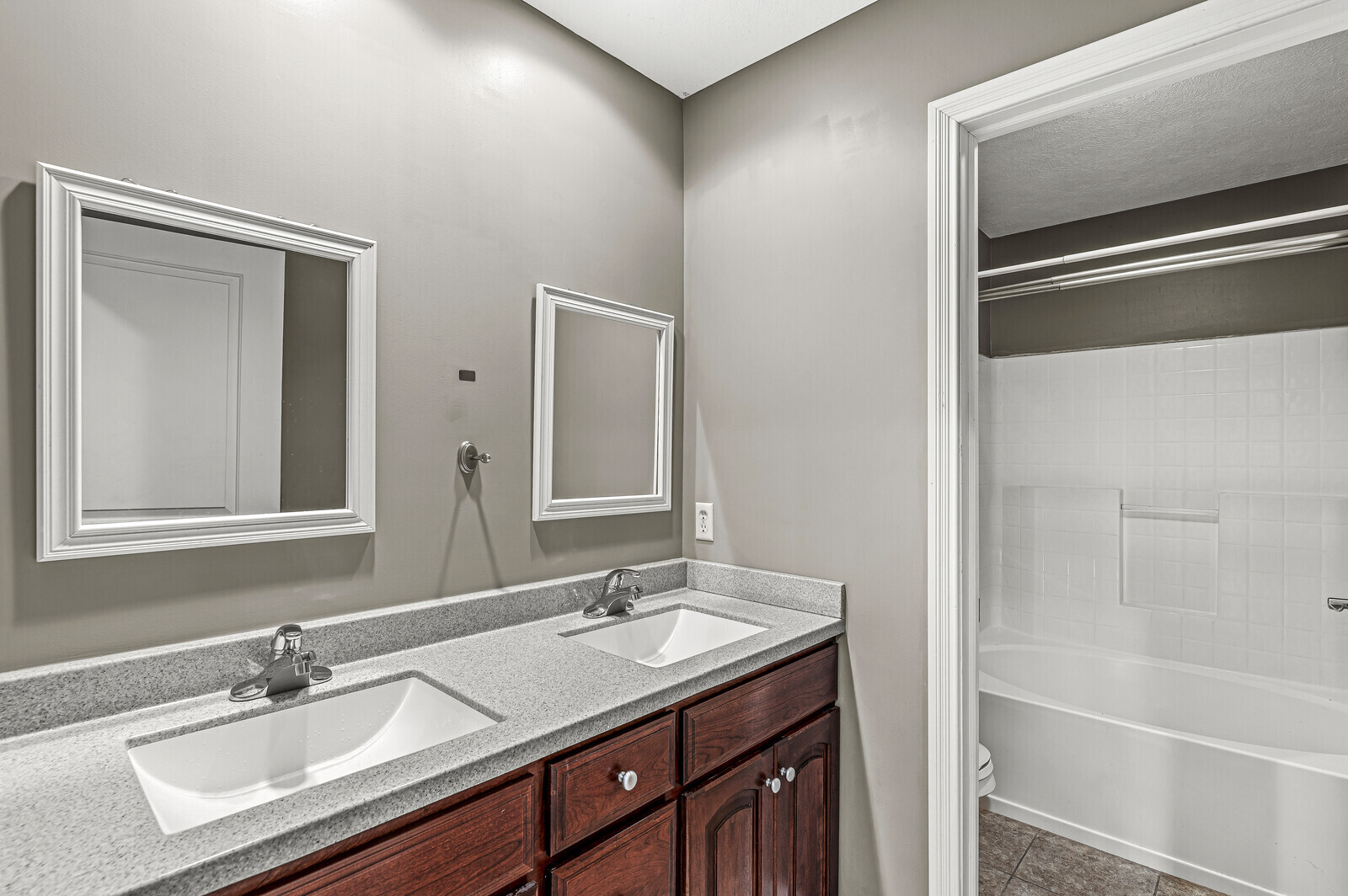 3364 Woodland Ridge Columbus, IN 47201 - Photo 41 of 60 Gallery Image 41