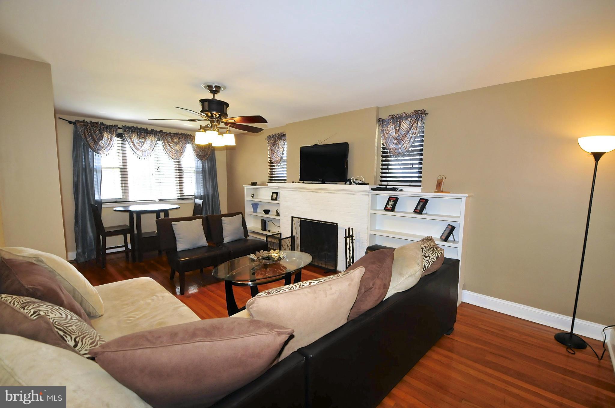 3404 Rosedale Road Baltimore, MD 21215 - Photo 3 of 19 Living Room