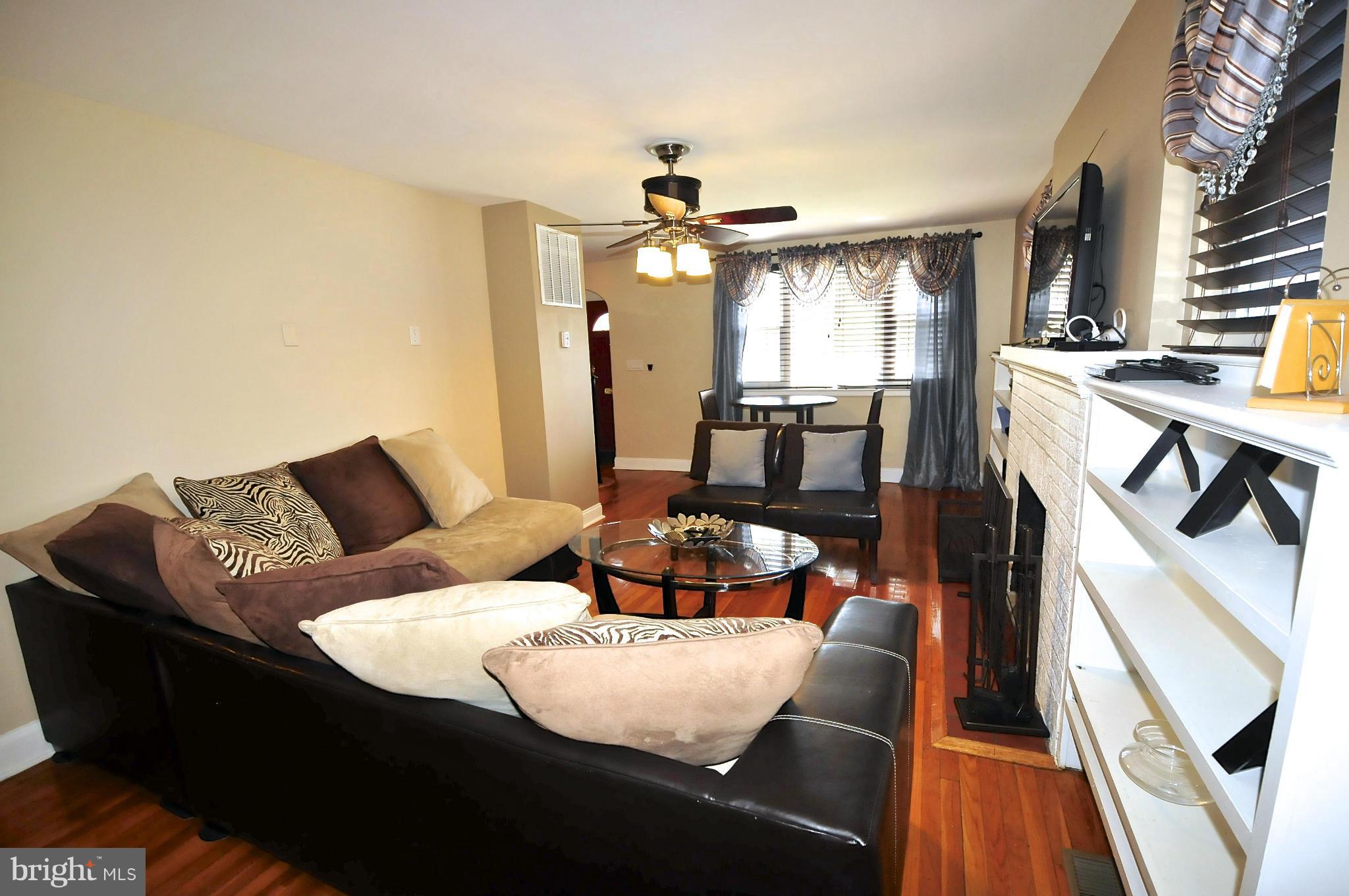 3404 Rosedale Road Baltimore, MD 21215 - Photo 5 of 19 Living Room