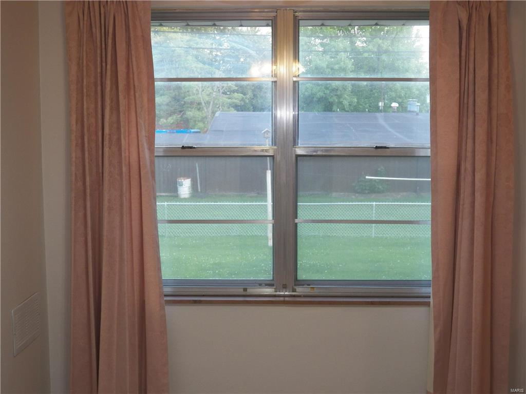 2538 Pontoon Road Granite City, IL 62040 - Photo 11 of 19 Gallery Image 11