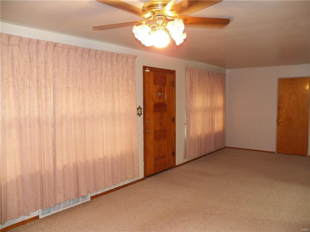 2538 Pontoon Road Granite City, IL 62040 - Photo 5 of 19 Gallery Image 5