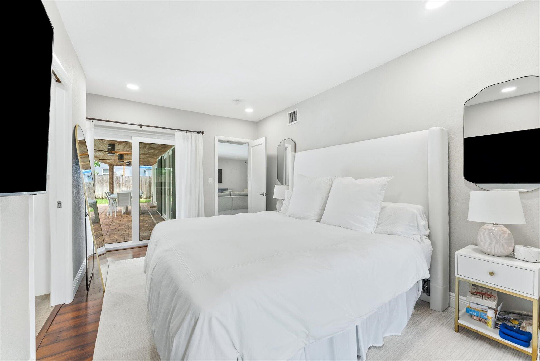 1051 Northwest 3rd Street Boca Raton, FL 33486 - Photo 18 of 52 master bedroom