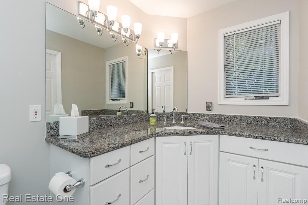 471 Elmhill Road Rochester Hills, MI 48306 - Photo 16 of 34