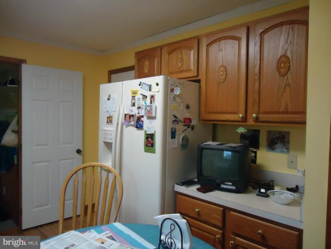 10478 Mapleton Road Shippensburg, PA 17257 - Photo 2 of 26 Kitchen