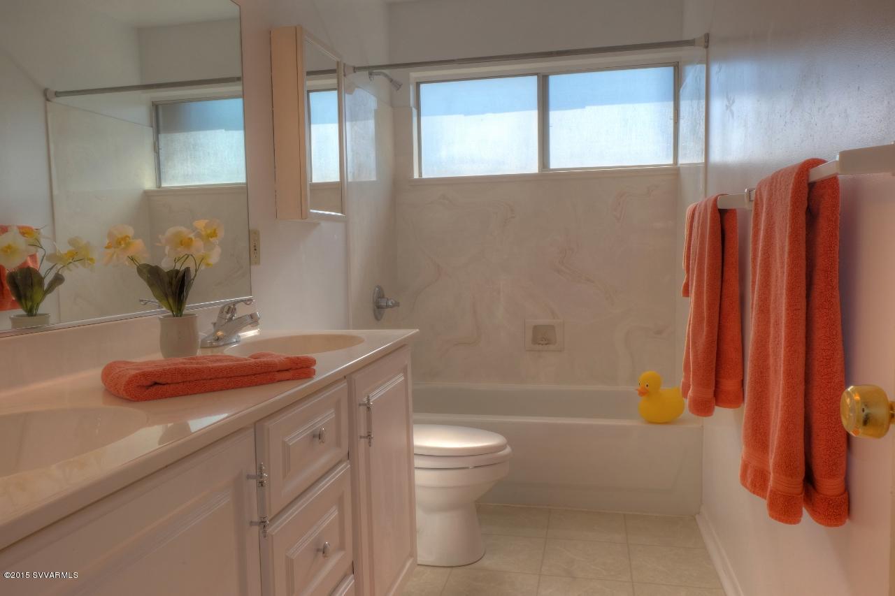 35 Prochnow Road Sedona, AZ 86336 - Photo 21 of 31 Bath