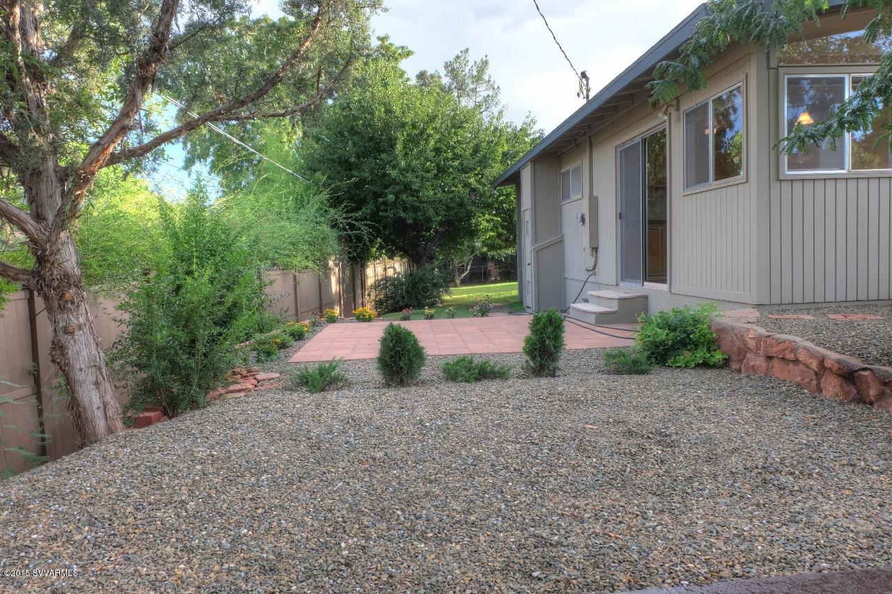 35 Prochnow Road Sedona, AZ 86336 - Photo 27 of 31 Side yard