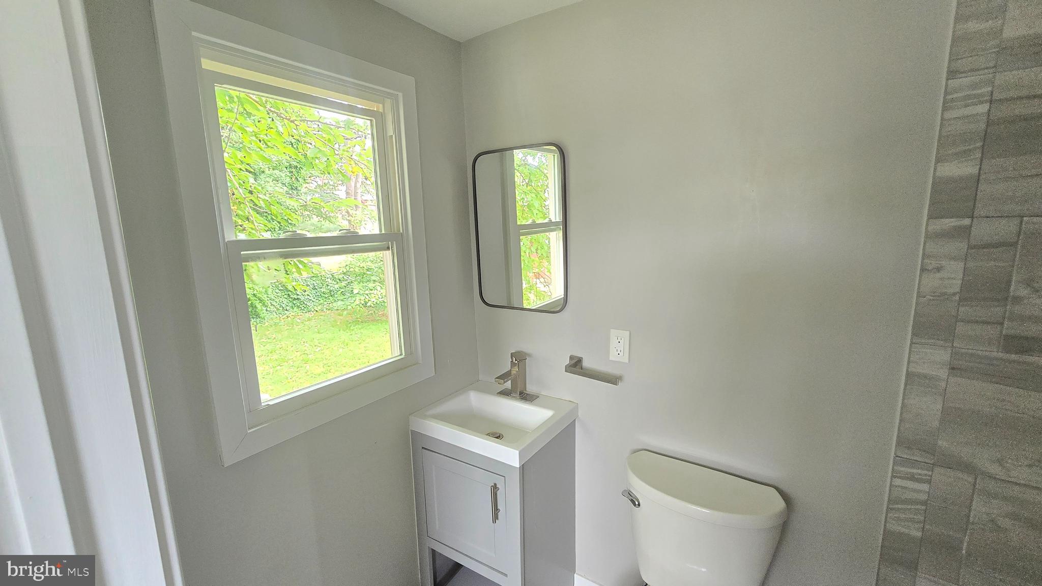 484 Shurs Lane Philadelphia, PA 19128 - Photo 10 of 20