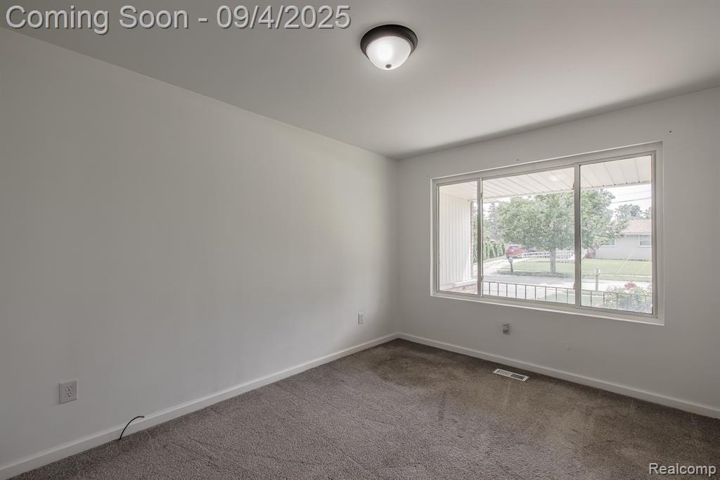 2595 Elmcrest Road Sterling Heights, MI 48310 - Photo 20 of 37