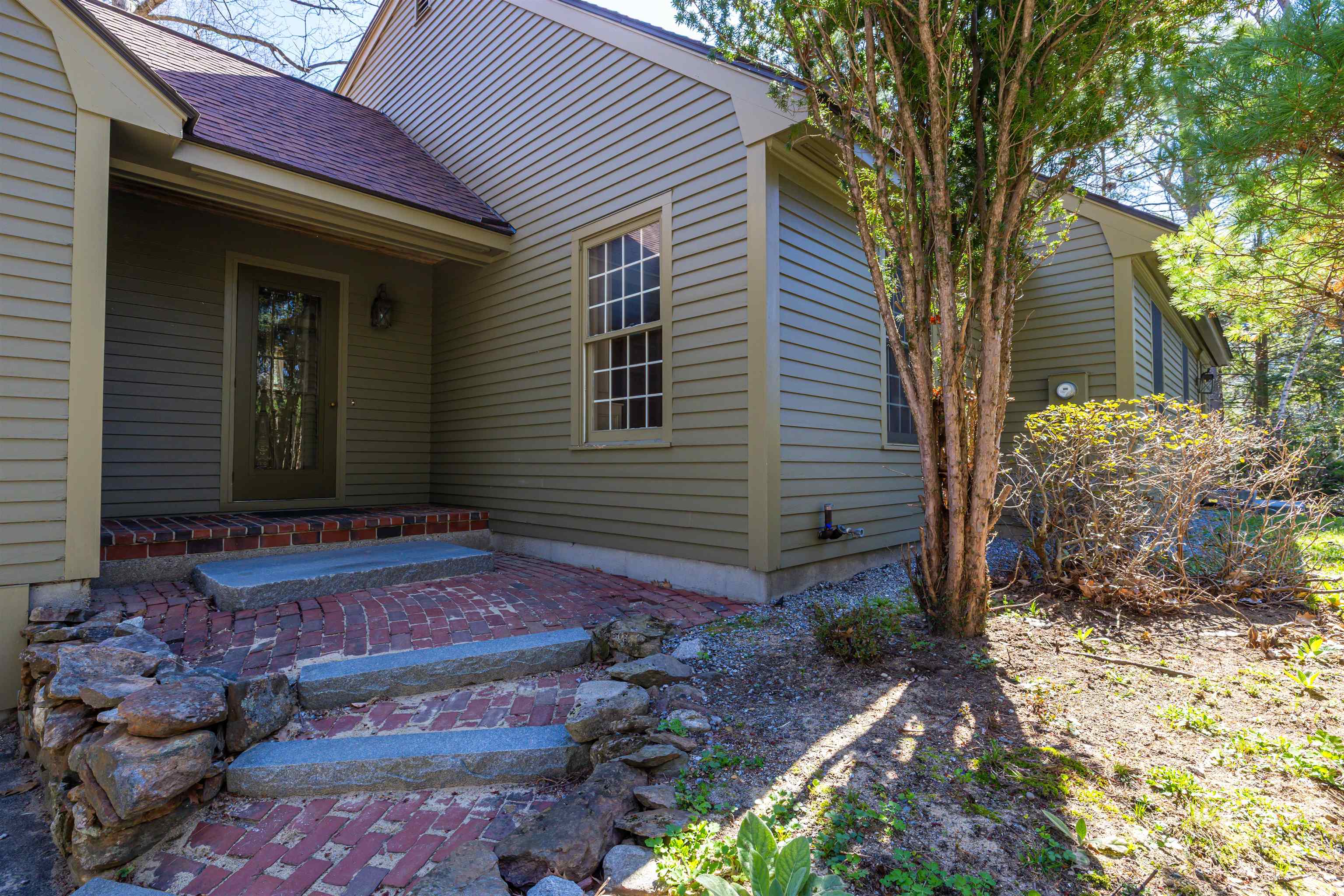 214 Hopkins Green Road Hopkinton, NH 03229 - Photo 4 of 56