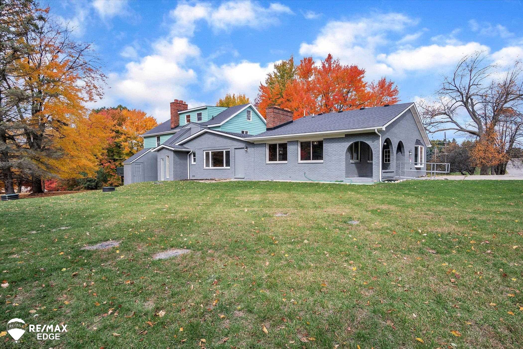 422 West Dryden Road Metamora, MI 48455 - Photo 5 of 77 50093542-4.JPG