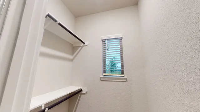 $395,370 | 2502 Shallow Lake Drive, Iowa Colony, TX 77583