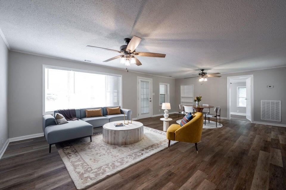 594 Prater Road Rossville, GA 30741 - Photo 6 of 36 VITRUAL STAGED LIVING ROOM