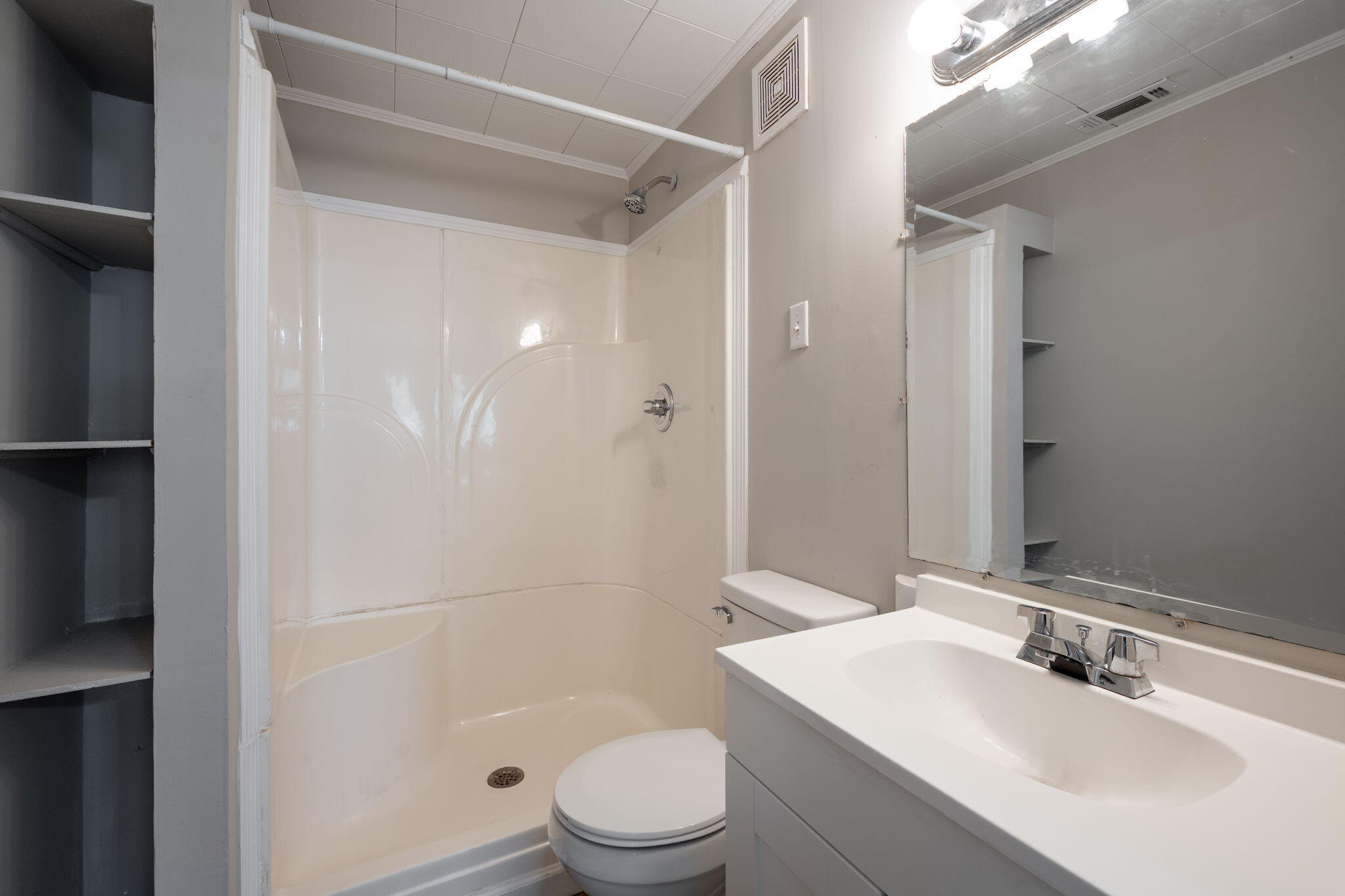 594 Prater Road Rossville, GA 30741 - Photo 10 of 36 BATHROOM MASTER