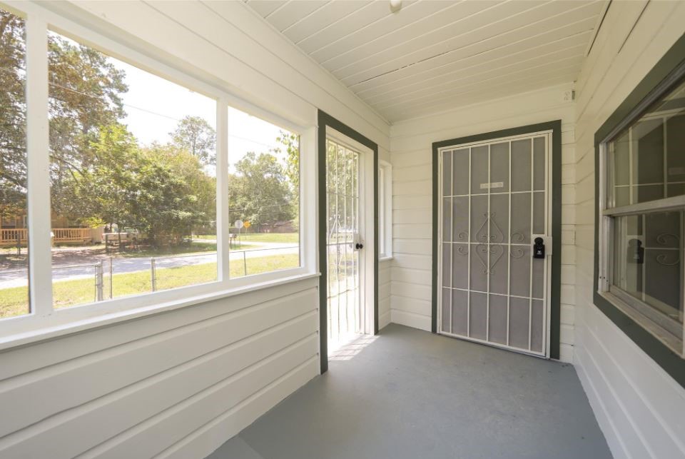 701 Clay Street Cleveland, TX 77327 - Photo 4 of 18 Spacious Front Porch