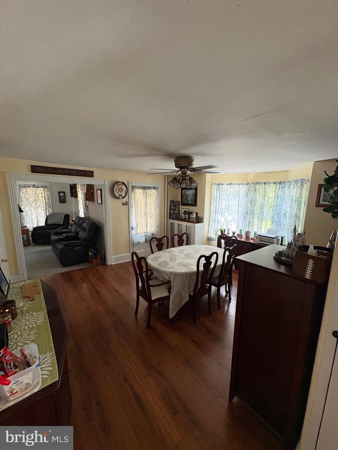 909 Main Street Salem, NJ 08079 - Photo 14 of 35 a living room with furniture and wooden floor