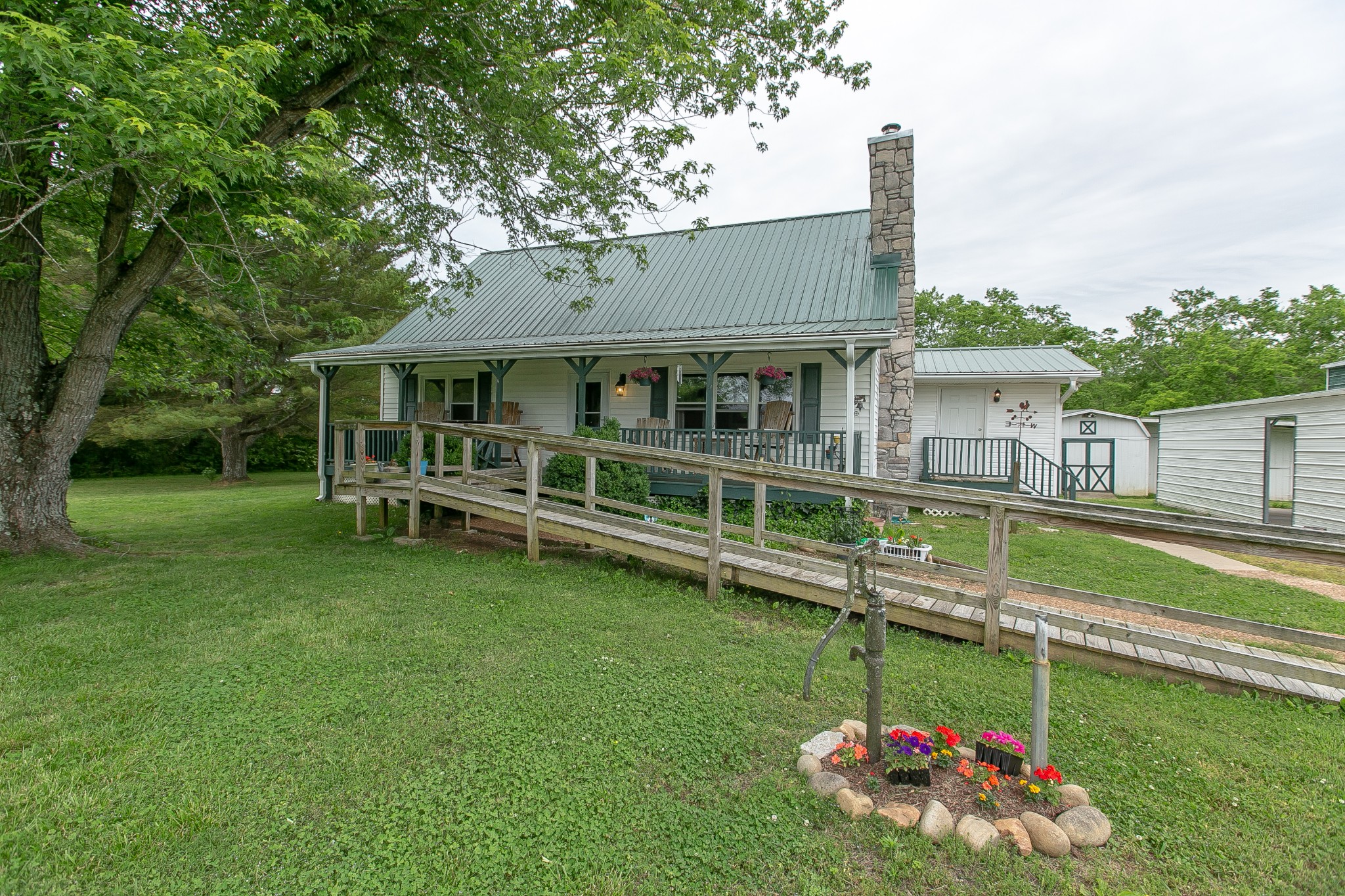 1215 Lawrence Road Murfreesboro, TN 37128 - Photo 2 of 49 Gallery Image 2