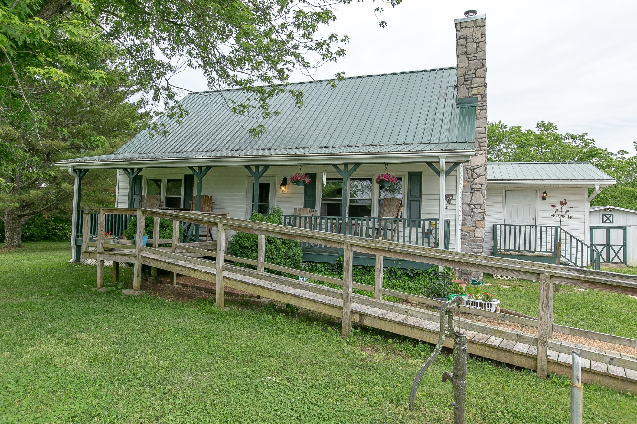 1215 Lawrence Road Murfreesboro, TN 37128 - Photo 3 of 49 Gallery Image 3