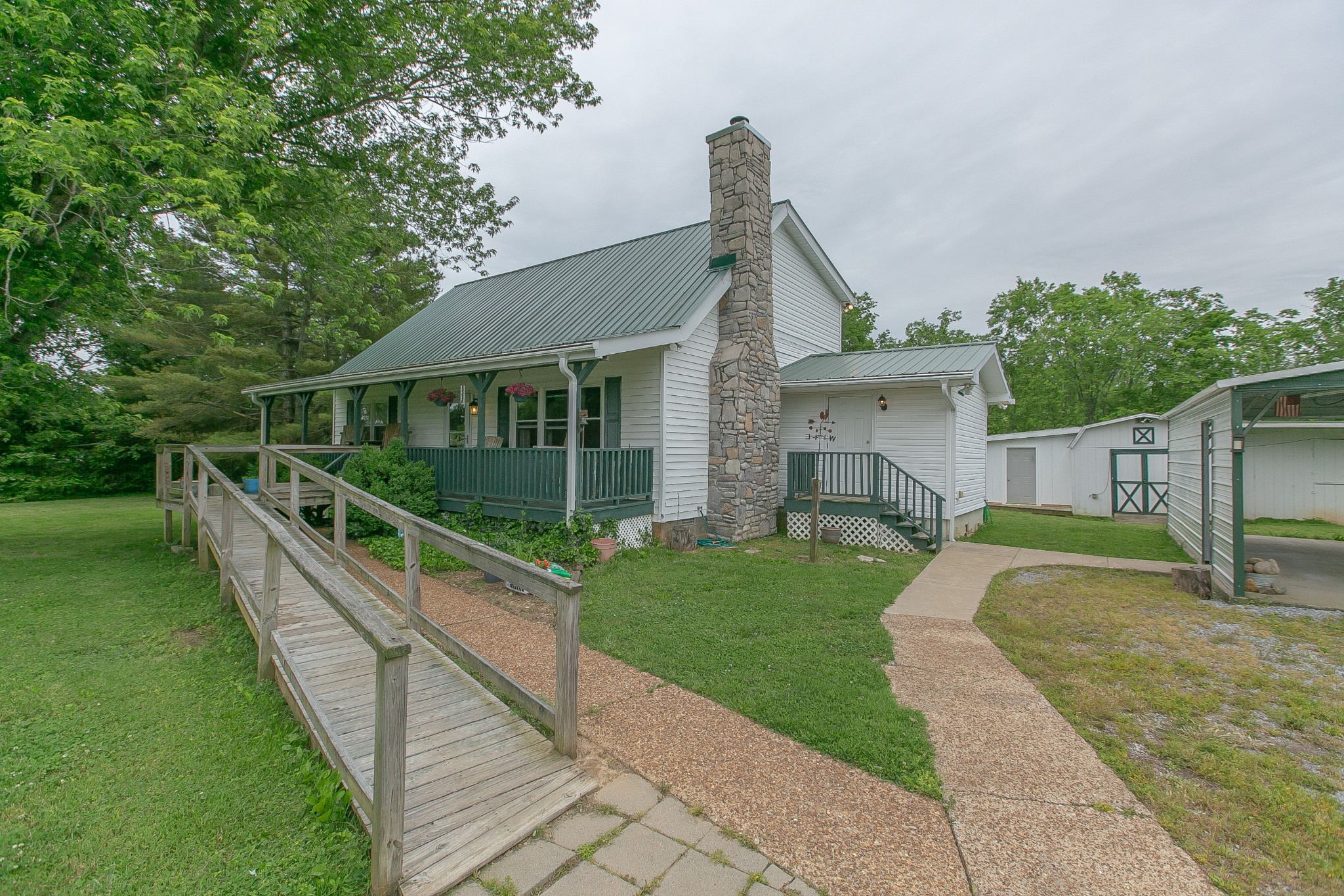 1215 Lawrence Road Murfreesboro, TN 37128 - Photo 5 of 49 Gallery Image 5