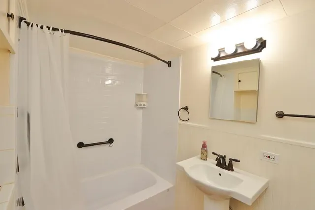 $309,900 | 550 Ohio Street, Bangor, ME 04401