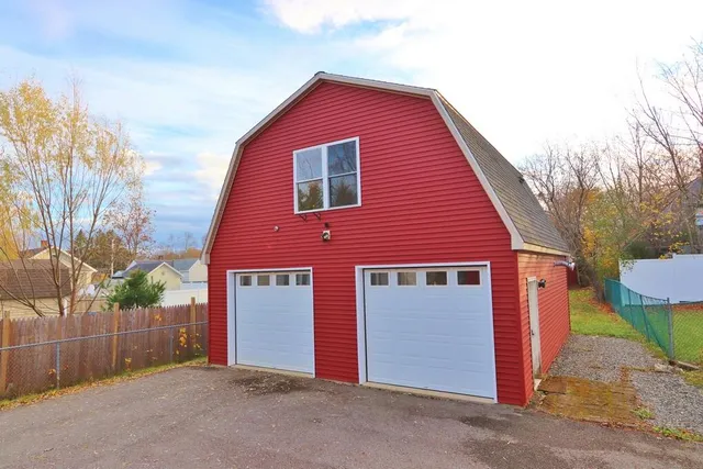 $309,900 | 550 Ohio Street, Bangor, ME 04401