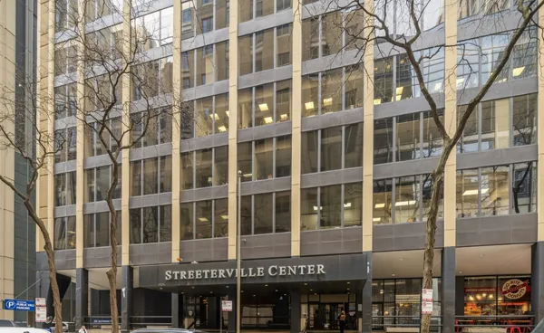 $2,000 | 233 East Erie Street, Unit 1902, Chicago, IL 60611