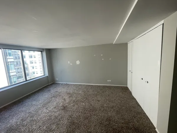 $2,000 | 233 East Erie Street, Unit 1902, Chicago, IL 60611