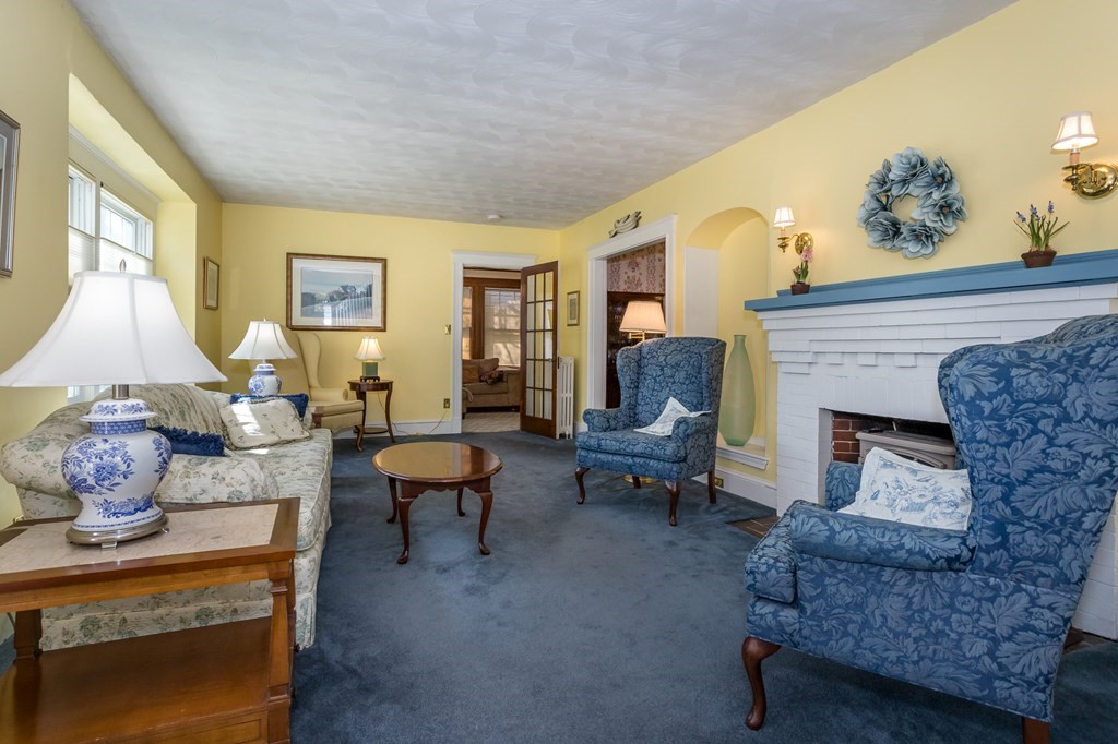 83 Governors Road Milton, MA 02186 - Photo 5 of 16 Gallery Image 5