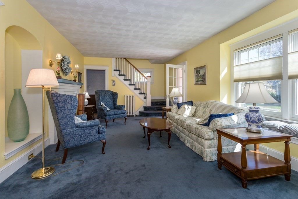 83 Governors Road Milton, MA 02186 - Photo 6 of 16 Gallery Image 6