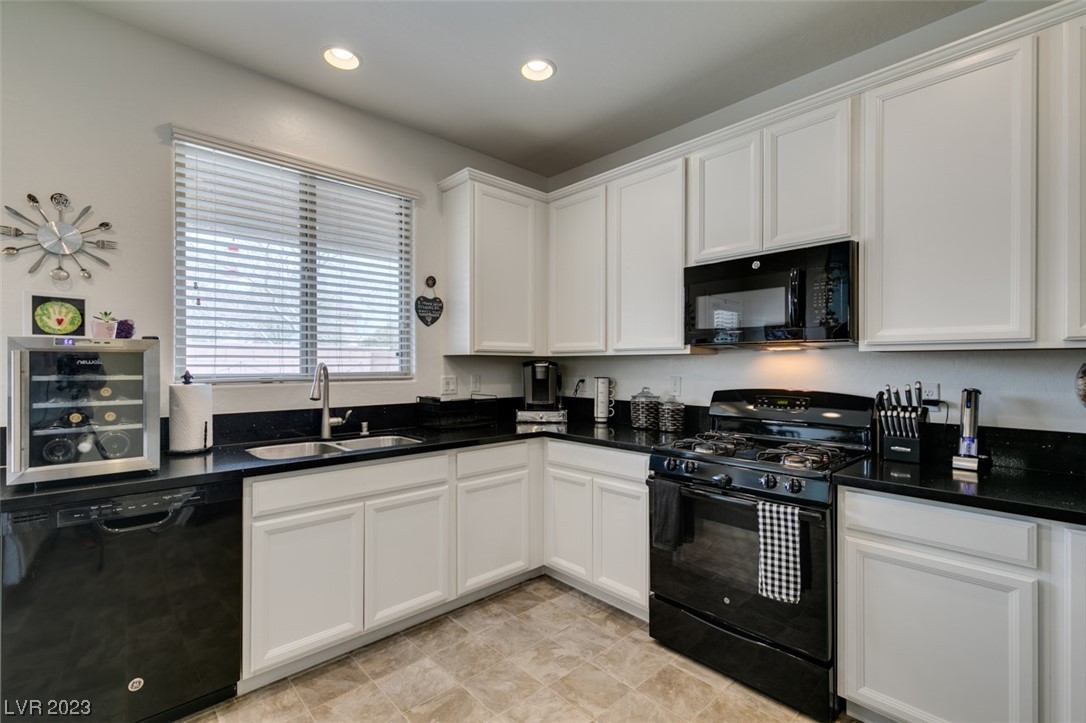 494 Bead Test Road Las Vegas, NV 89178 - Photo 10 of 29 Gallery Image 10