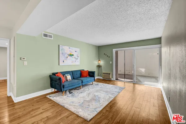 $2,699 | 18620 Hatteras Street, Unit 145, Tarzana, CA 91356